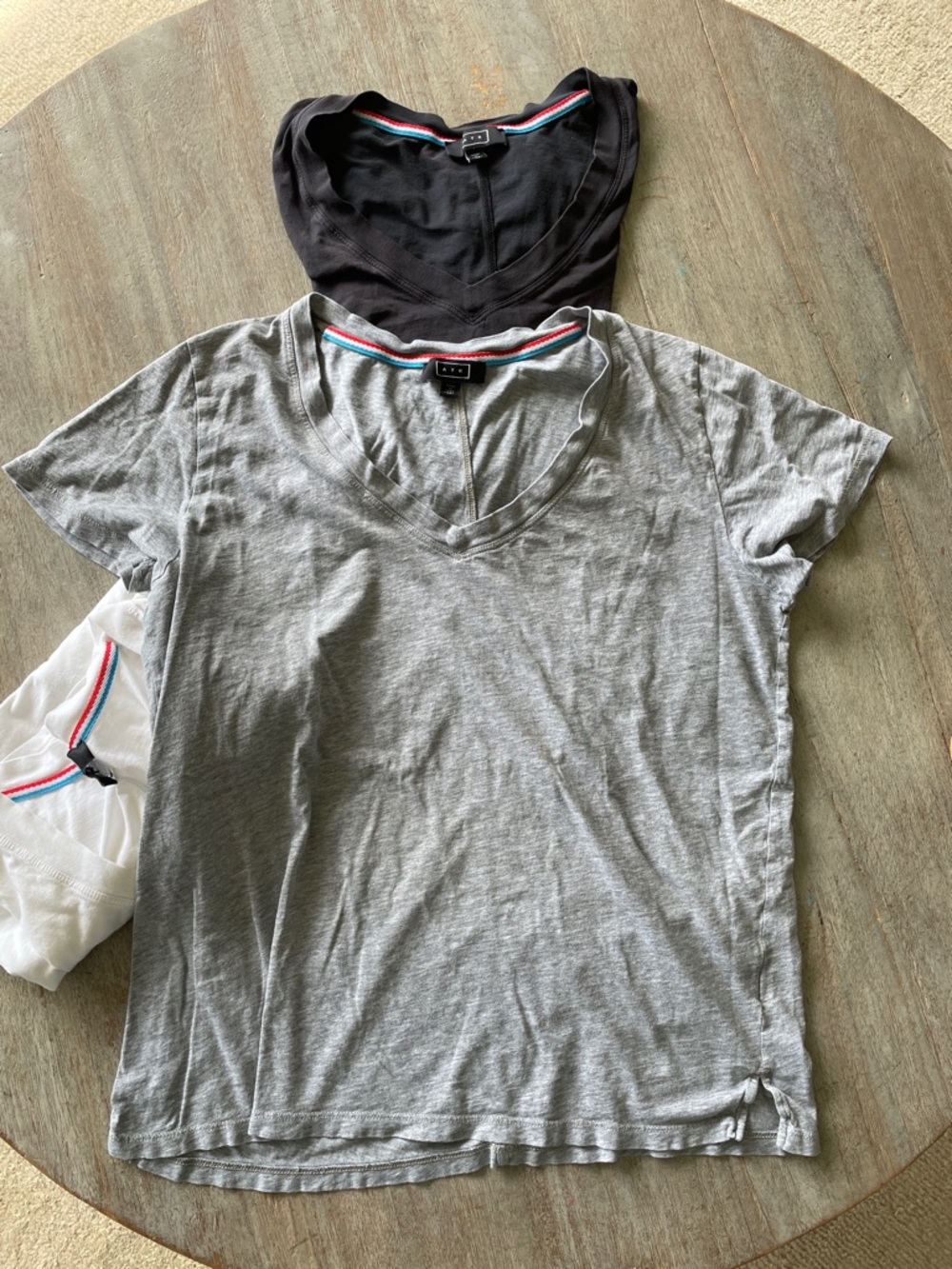 AYR V-Neck Tshirts — White, Black & Gray Pack of 3 XS - Picture 5 of 8